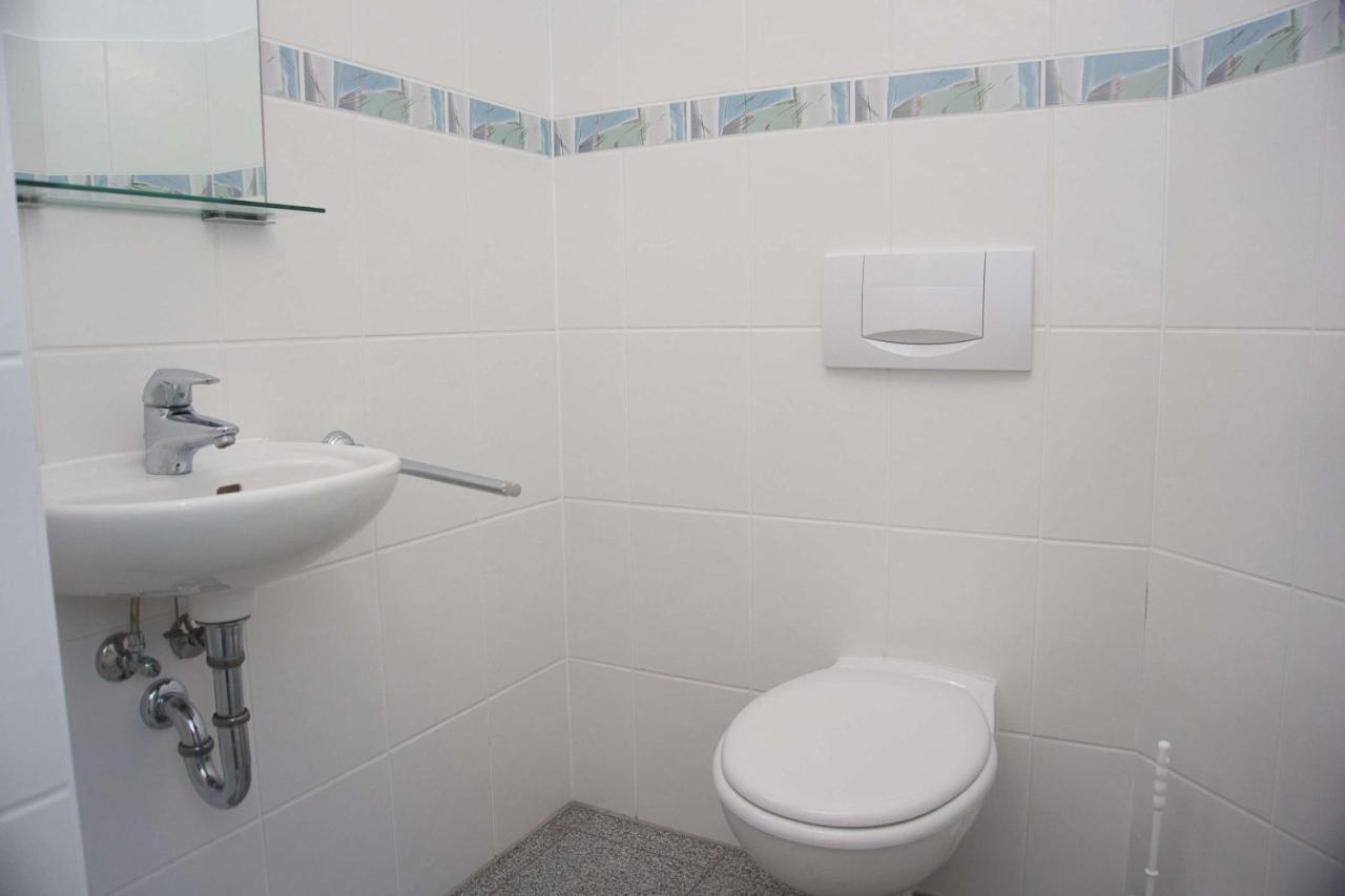 Balkon Mit Traumhaften Meerblick, Gratis Nutzung Vom Ahoi Erlebnisbad Und Sauna In Sellin Duenenhaus Fewo05 เกอเรน ภายนอก รูปภาพ